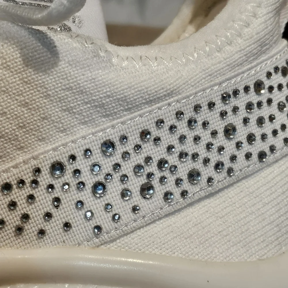 Juicy By Juicy Couture J-Abalone White Rhinestone Sneakers Wmns 10